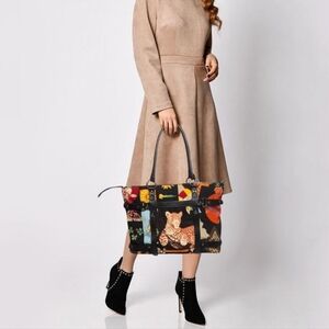 Salvatore Ferragamo Fiera Print Shoulder/Tote Bag